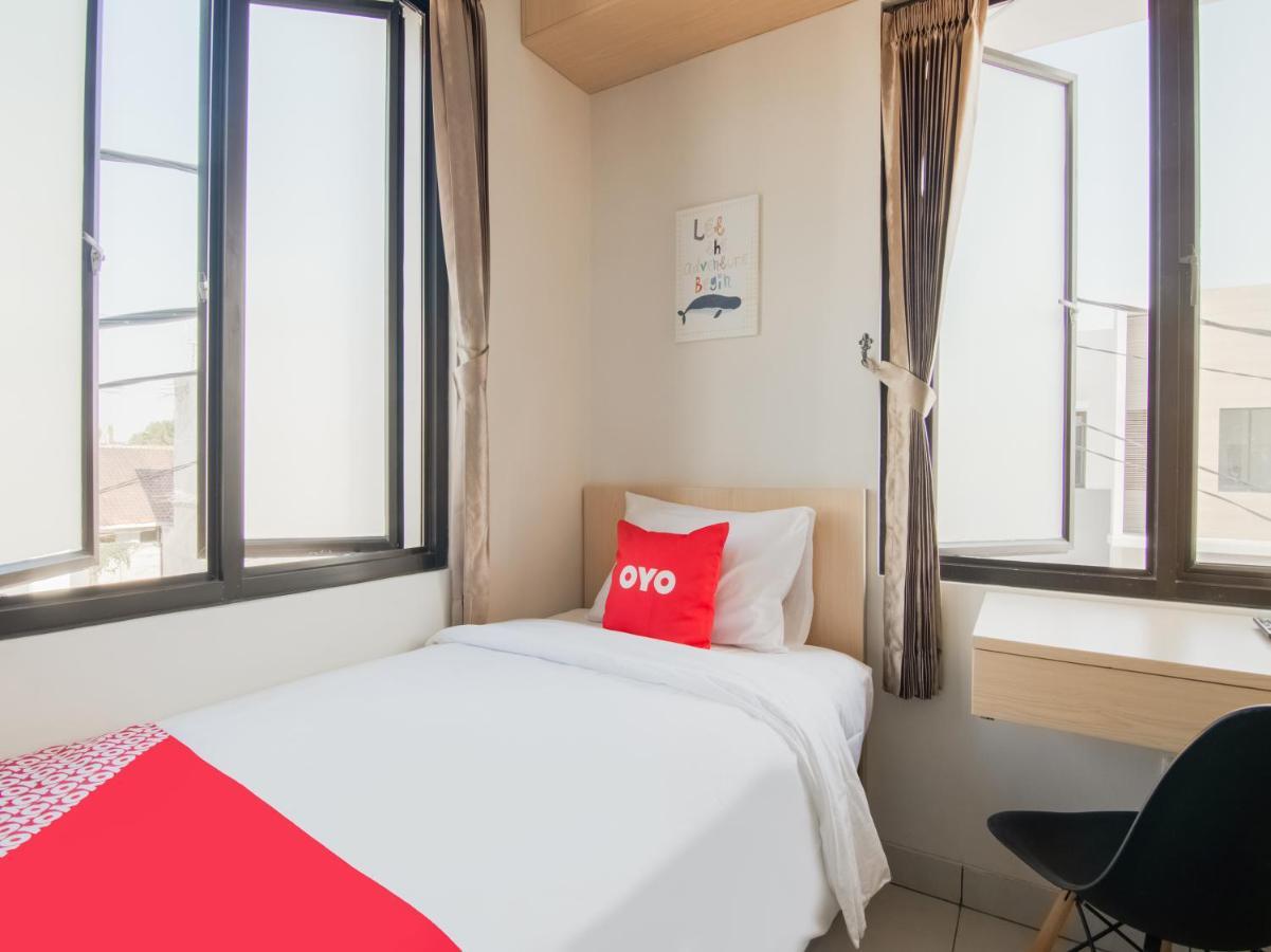 Oyo 3824 Columbus Residence J1 Telukjambe Zewnętrze zdjęcie