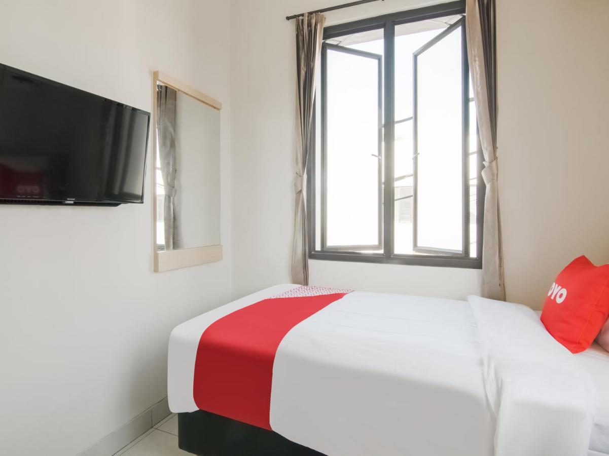Oyo 3824 Columbus Residence J1 Telukjambe Zewnętrze zdjęcie